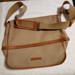 Dooney & Bourke Cabriolet Messenger Crossbody bag